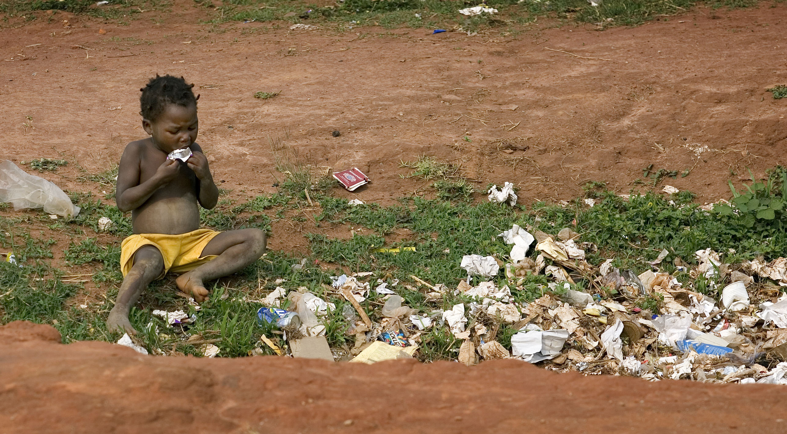 Бедность и голод. Бедные африканские дети.