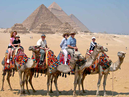 مصر تنفق 50 مليون دولار لجذب السياح الأجانب - بوابة أفريقيا الإخبارية